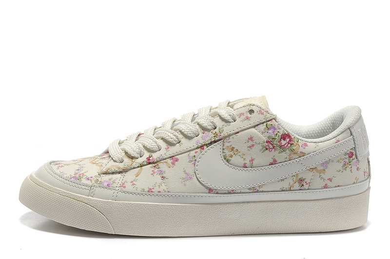 Shop Nike Blazer Low Colore 2012 Nike Blazer 2012